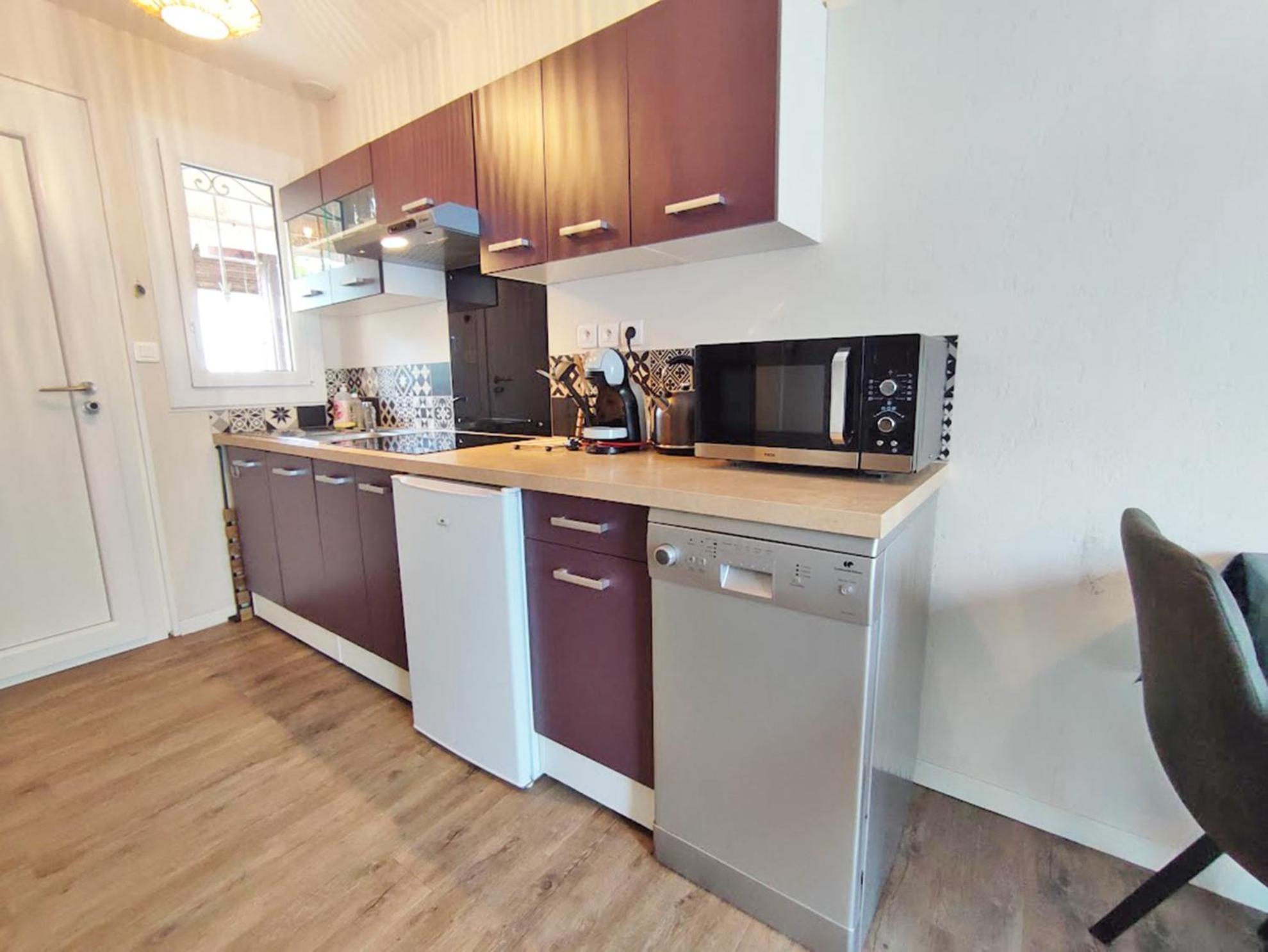 L'Escampette, Duplex T3, Centre Luchon, Wifi, Casier A Skis, 4 Personnes Bagneres-de-Luchon Exterior foto